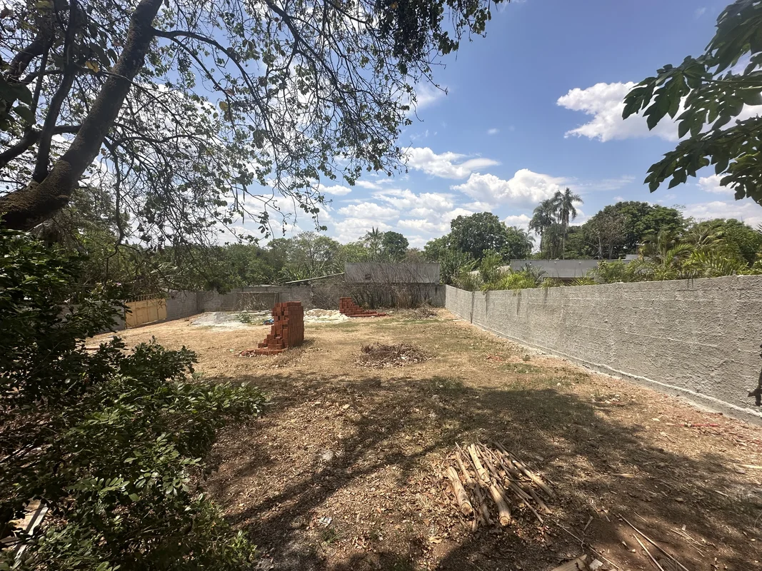 Vendo um Excelente Lote no Setor Parque Way - Coqueiro 1 Lote 10 metros de frent...