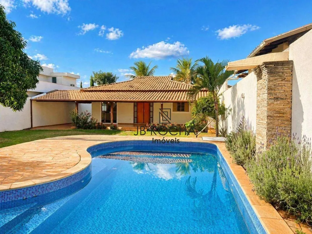 JB ROCHA IMOVEIS VENDE COM EXCLUSIVIDADE Casa térrea e aconchegante no Condomíni...