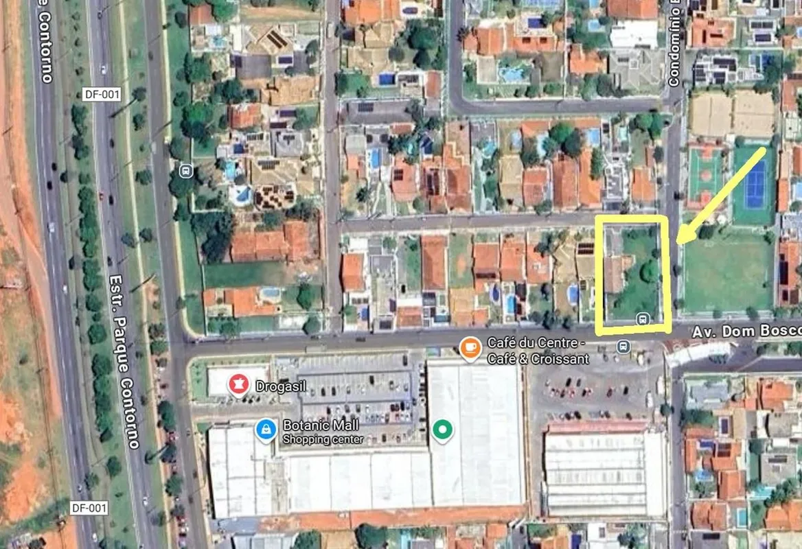 Terreno no Condomínio Mansões Califórnia Jardim Botânico.Contem uma casa antiga ...