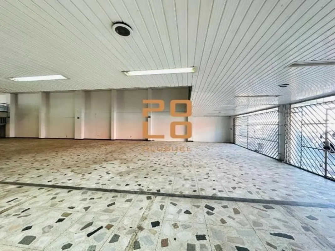 Prédio comercial para alugar na Avenida Anhanguera, Setor Aeroporto. Com 1600m²,...