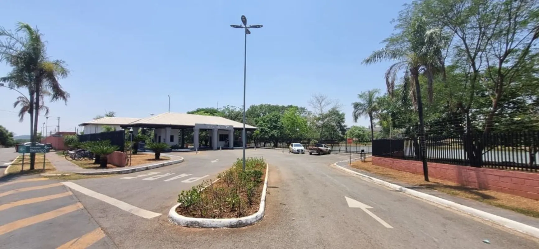 Terreno no Condomínio Village Trindade-Área total do terreno 368,4 m²-Infraestru...