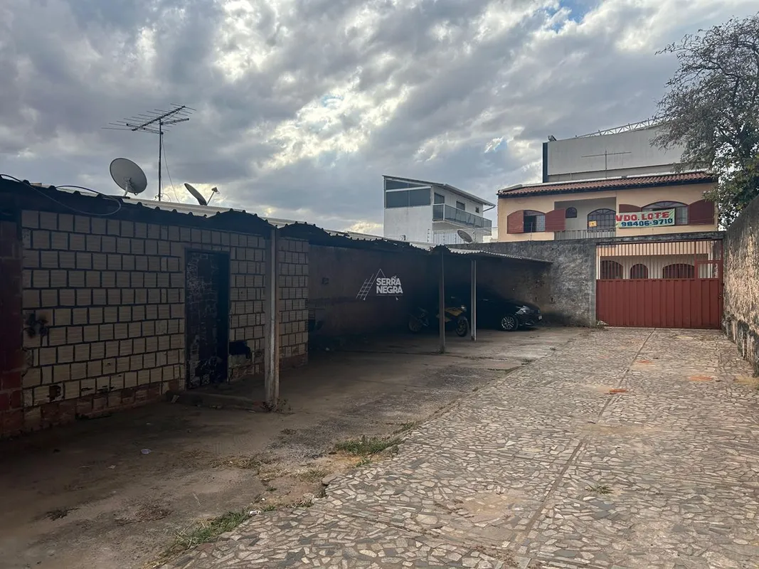 ACEITA FINANCIAMENTO- Área total terreno: 360M²- Imovel escriturado- Excelente t...