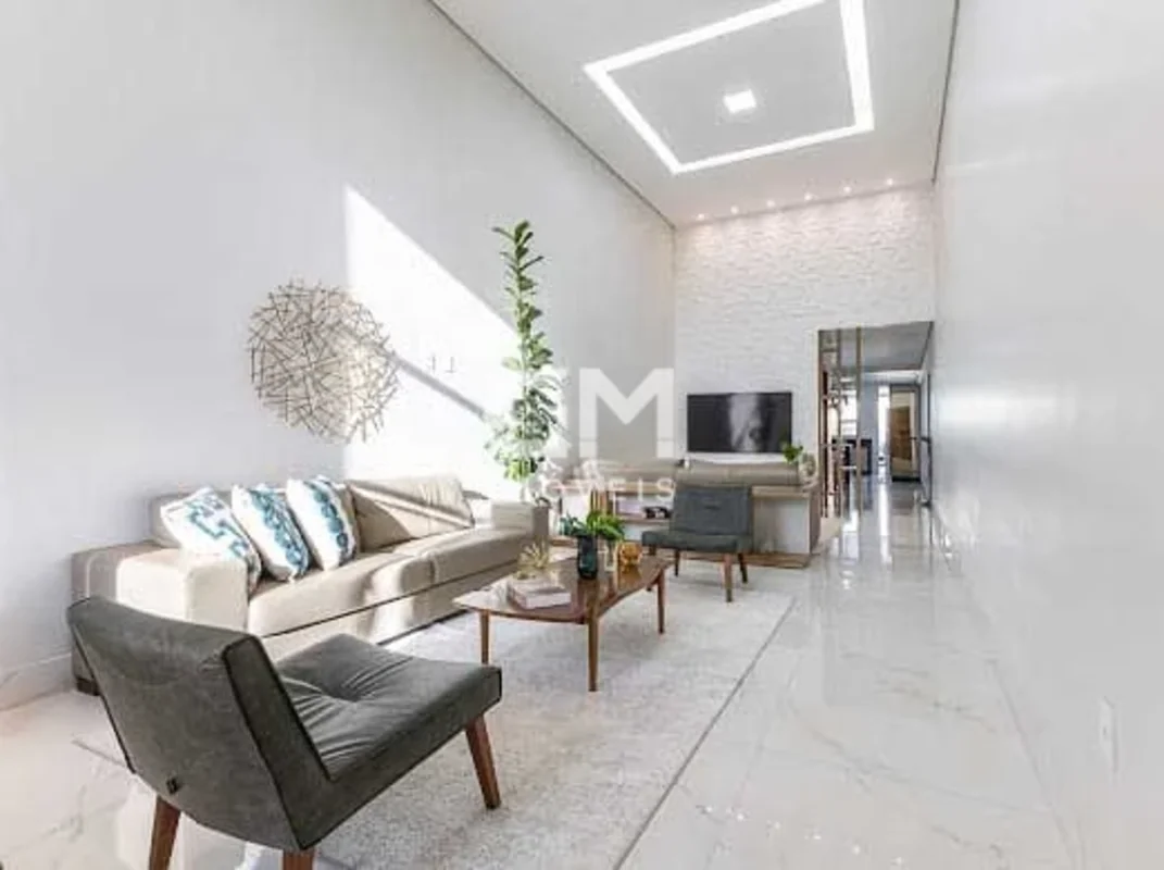 Área do Terreno: 364m²Área Construída: 283m² Casa térrea localizada a 1 km da en...