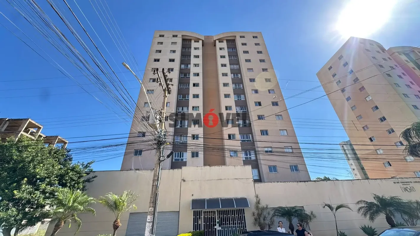 Qr 108 - Apartamento com 3 dormitórios para alugar, 64 m² por R$ 1.600,00/mês - ...