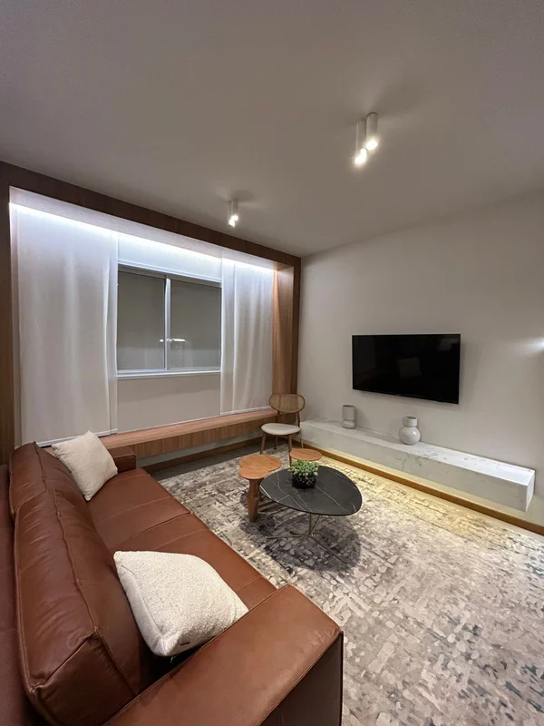 Descubra seu novo lar na QE 42, Guara II, Guara (DF). Este apartamento de 3 quar...