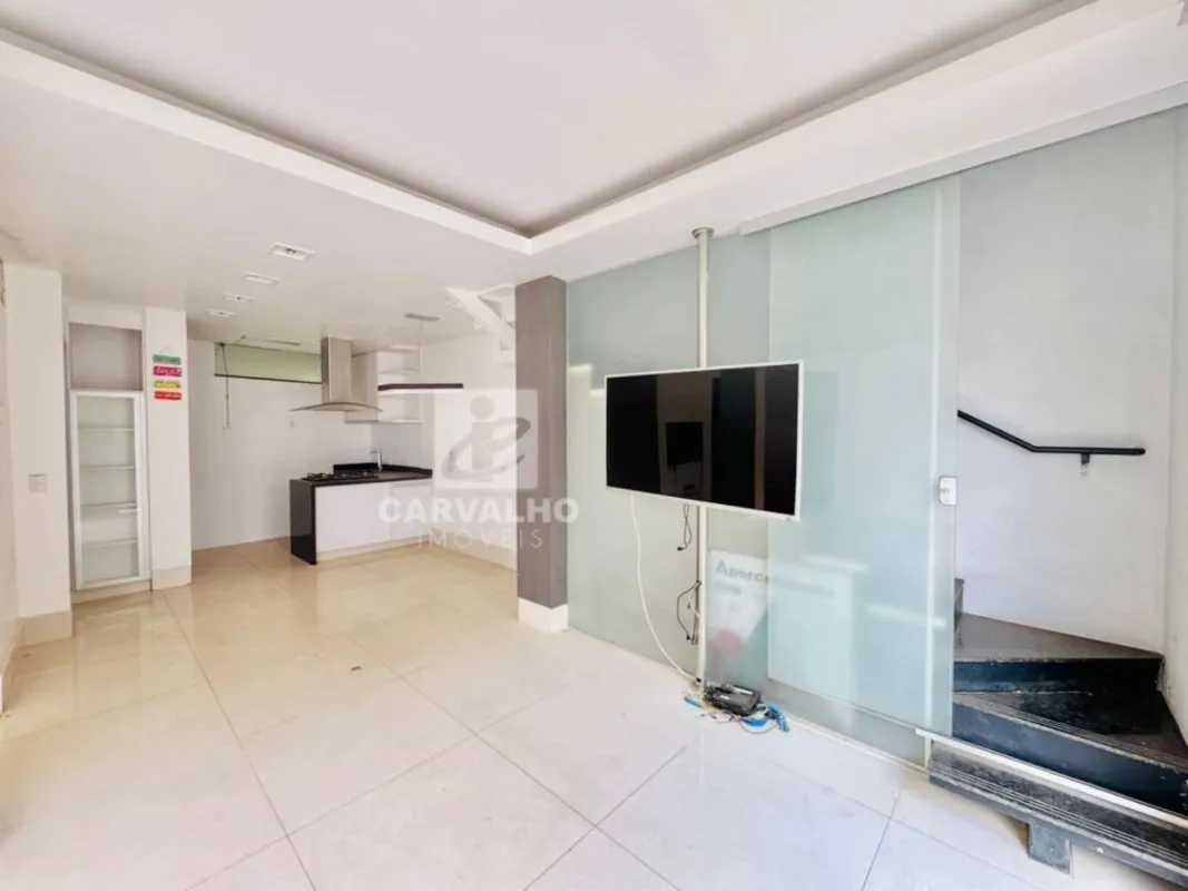 3 Quantos sendo 1 Suíte, 1 banheiro social e 1 lavabo, sala com 2 ambientes, coz...