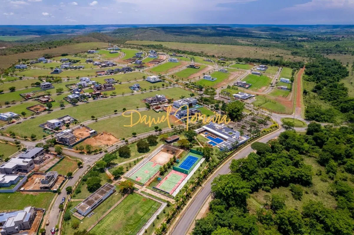 Descubra o Condomínio Alphaville Residencial 1, onde tranquilidade, segurança e ...
