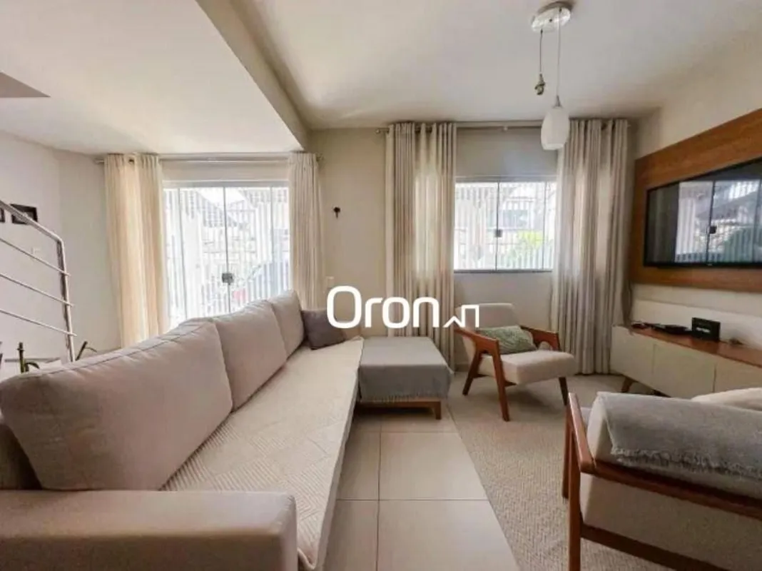 CÓDIGO DO IMÓVEL: SO0937LOCALIZAÇÃO:Em ótima localização. Com fácil acesso às pr...