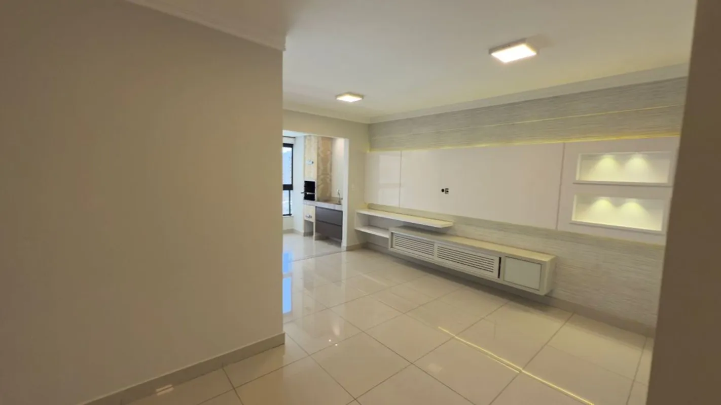 Apartamento no Lourenço Residence, localizado no Setor Oeste. 111m² de área priv...