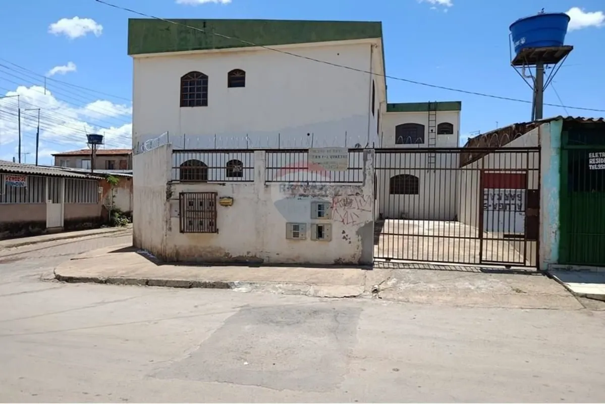 Você que pensa em investir em um prédio residencial com 6 apartamentos, com uma ...