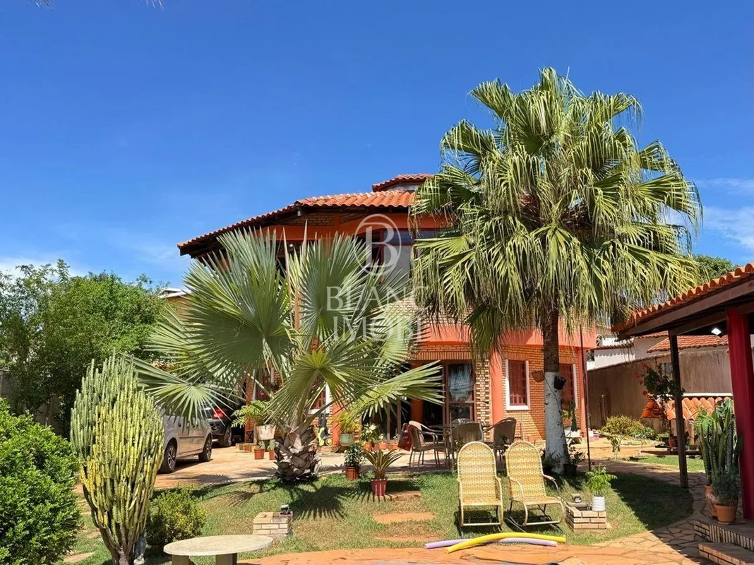 EXCLUSIVIDADE BLANC IMOBIEssa é a chance de adquirir uma casa exclusiva, projeta...