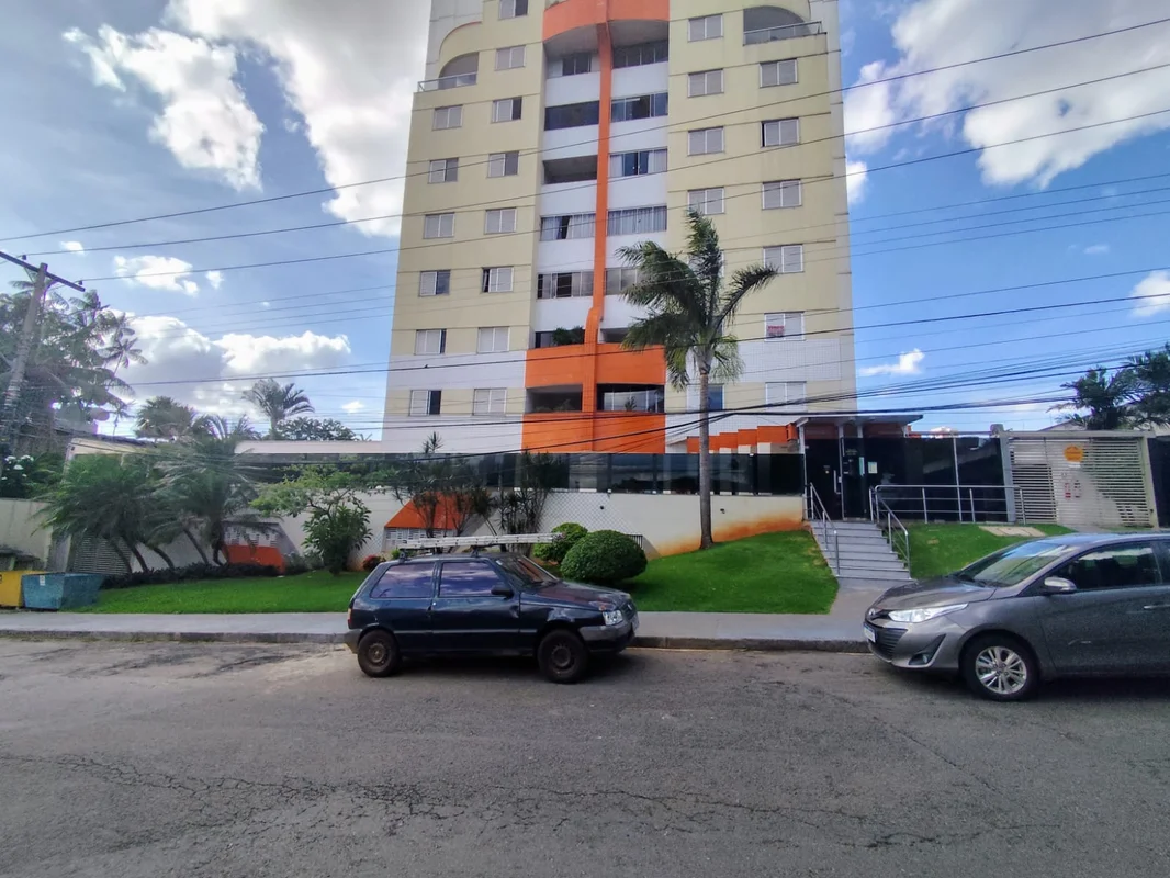 Apartamento Mobiliado e reformado. Armários nos quartos, banheiros, cozinha e ár...