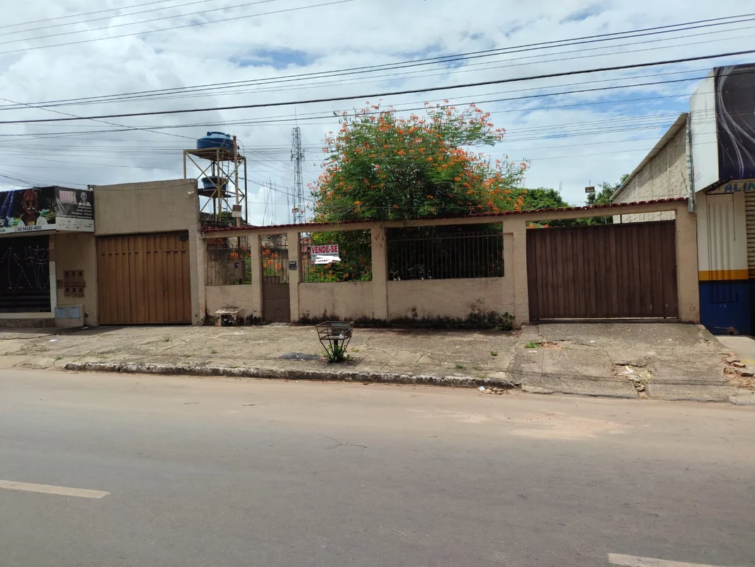 Casa Comercial, Av. New York, Jardim Novo. Localização privilegiada. Terreno com...