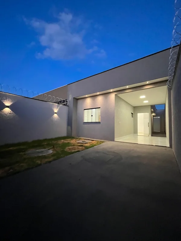 Casa nova no Jardim Boa Esperança em Aparecida de Goiânia, com projeto moderno e...