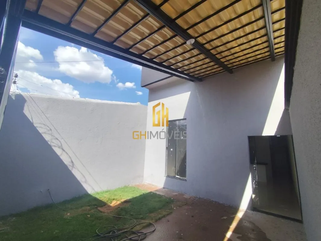 Casa Nova Setor Estrela DalvaLote: 5,5m x 21,0m= 115,50m2Construída: 95 m2 Aprox...