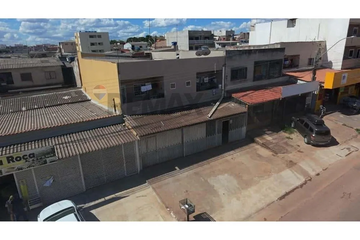 Excelente oportunidade para quem busca um imóvel espaçoso, versátil e com ótimo ...