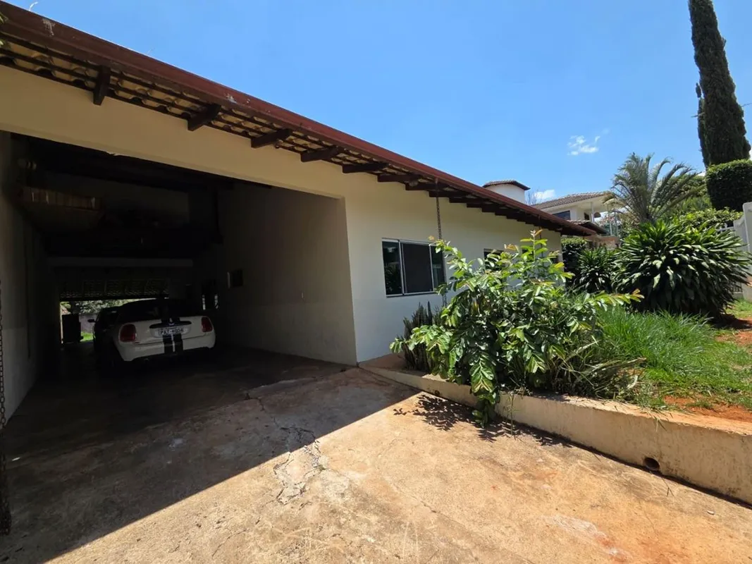 CASA ESCRITURADA ARNIQUEIRA SHA CONJUNTO 5 LOTE 817M² 4 QUARTOS ESCRITÓRIO COZIN...