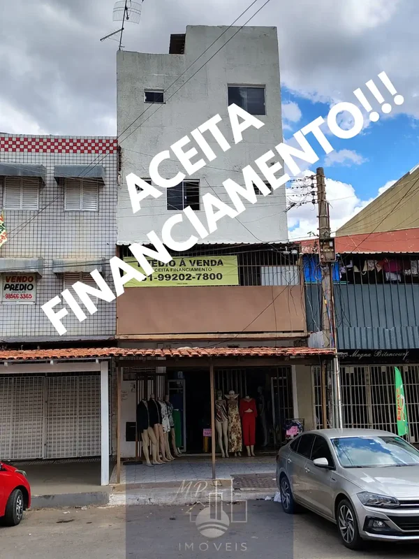 Apresentamos um prédio na EQNM 1/3 Bloco F, no bairro Ceilândia Sul. Com uma loc...