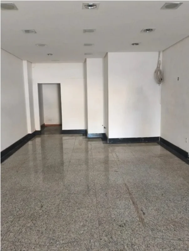 Loja à venda / aluguel – TaguatingaÁrea: 82,63 m²CNA: 2Localização: Em frente à ...