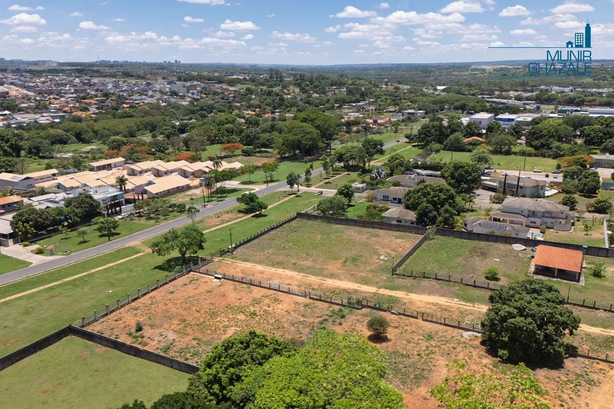 SMPW QUADRA 1 CONJUNTO 2 LOTE 04LOTE COM 2.040 m² Tratar com MunirTelef: 61 9811...