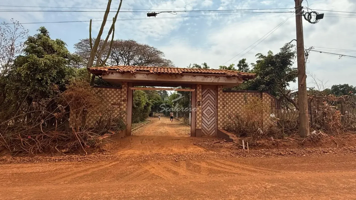 Chácara à venda com 10 hectares e estrutura completa para produção rural.Ideal p...