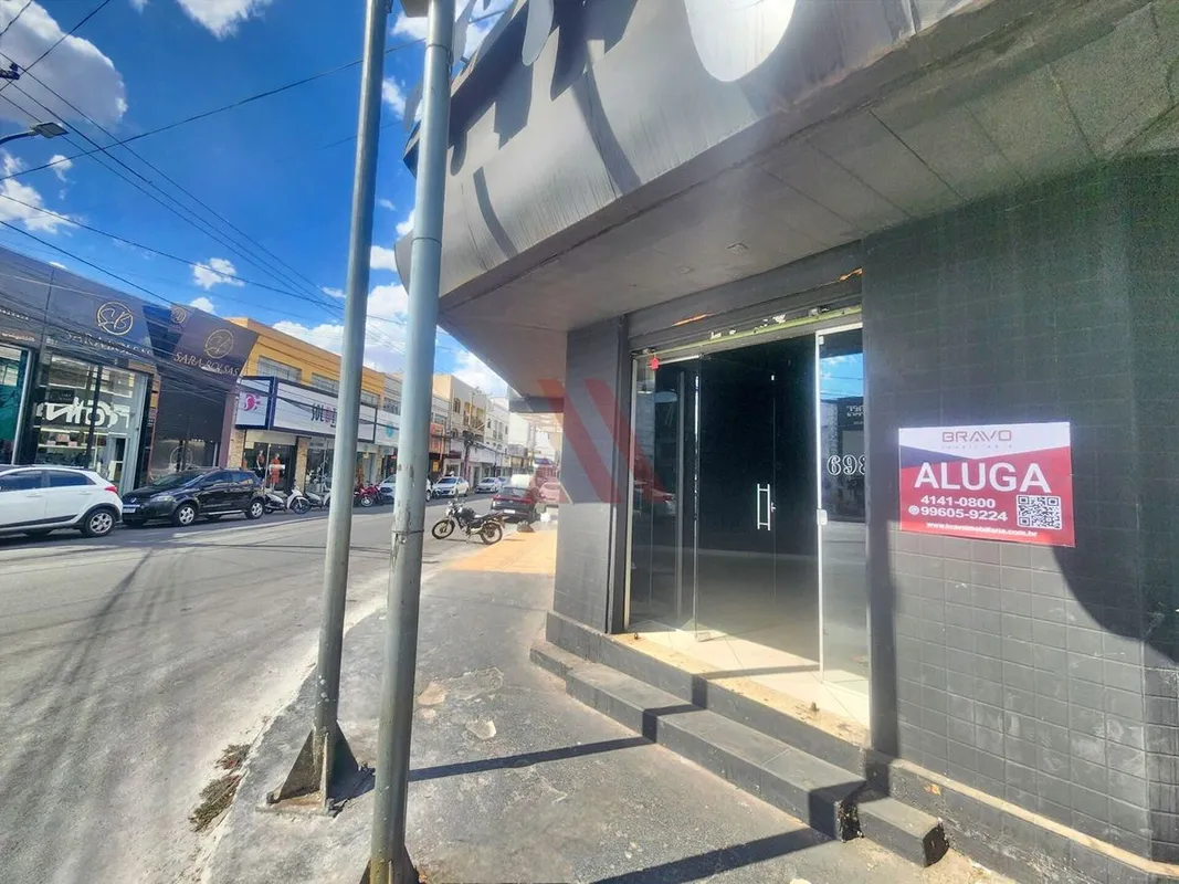 COD: 1080SALA COMERCIAL AV. BERNARDO SAYÃO - SETOR CENTRO OESTE•Sala de esquina•...