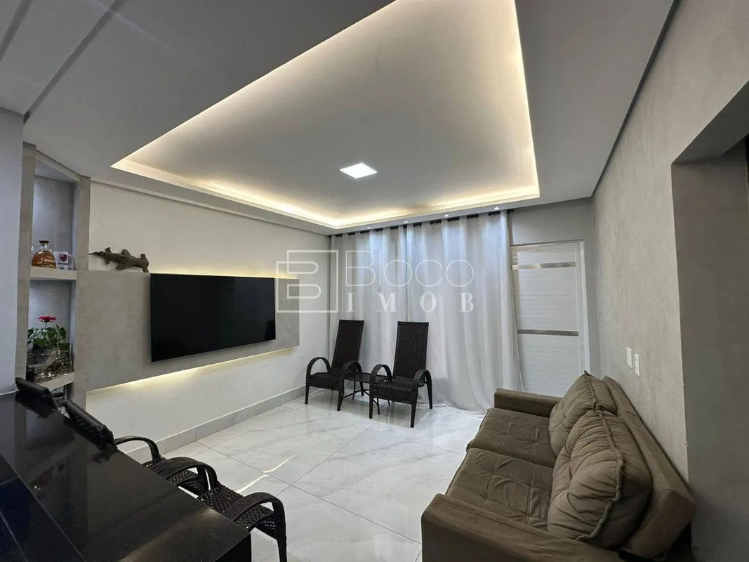 VENDO Casa com 2 quartos sendo 1 suíte na Ponte Alta - Condomínio Flores do Cerr...