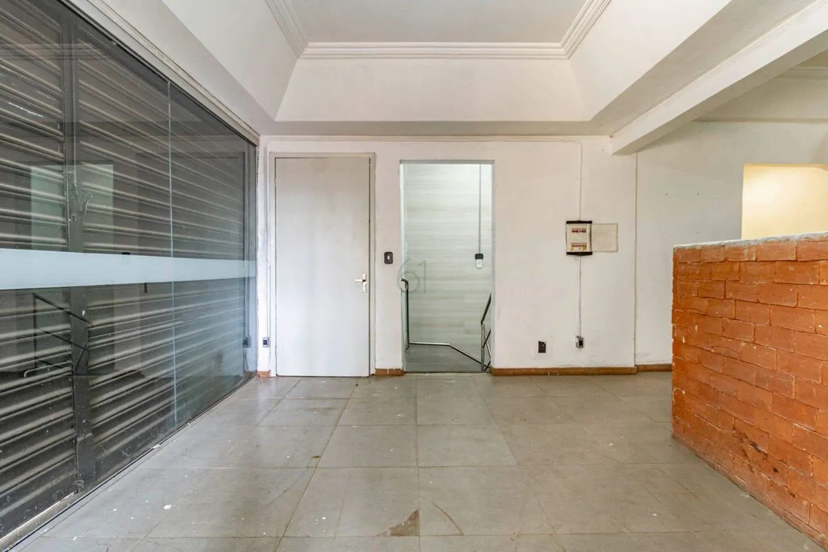 Loja dupla de esquina com 197m² em localização estratégicaExcelente loja comerci...