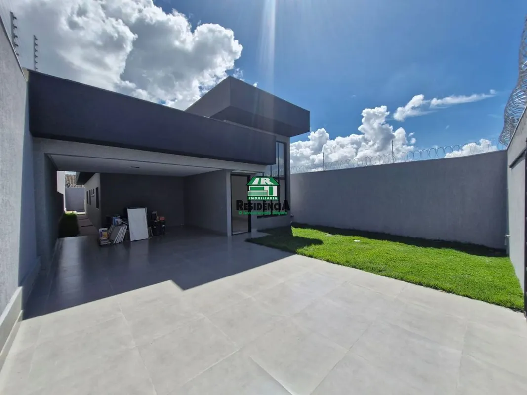 Casa bairro Parque BrasíliaÁrea total : 340m²Área útil :180 m²3 quartos 2 suítes...