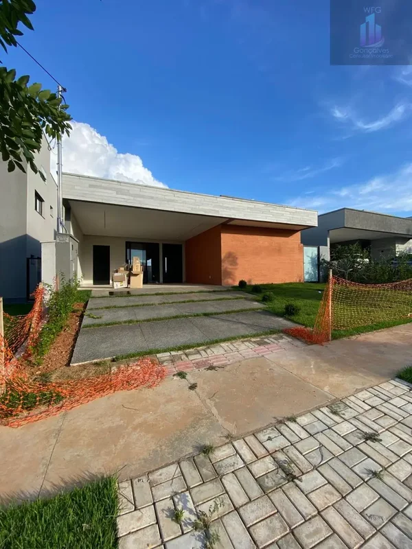 Condomínio ParquVille JacarandáTerreno 312M2ª Área construída 150M2ª3 Suítes ple...