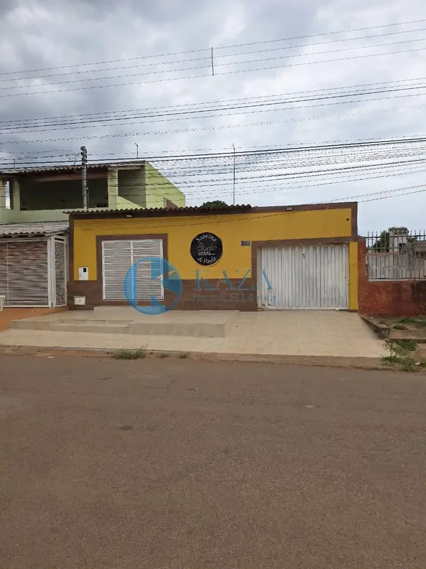 Excelente oportunidade!Casa ampla e com cômodos arejados, espaçosos e bem dividi...