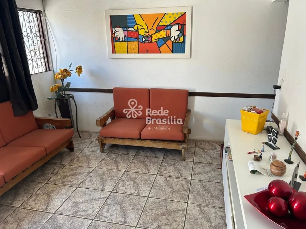 QE 21 | Casa Térrea - Guará II.Casa térrea de 3 quartos, ideal para quem busca c...