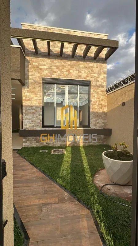 CA1848Casa de alto padrão com 3 suíte na Vila Alzira A casa possui:- 3 suítes pl...