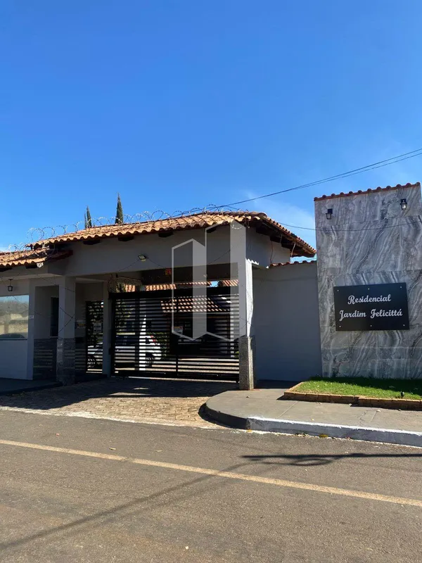 Excelente Casa em Condomínio Fechado - Cond. Residencial Jardim FelicittáCasa ac...