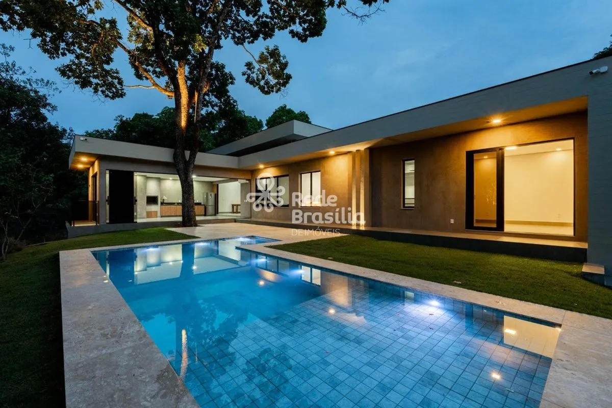 Casa Nova no Jardim Botânico - Onde o conforto moderno encontra a natureza vivaR...