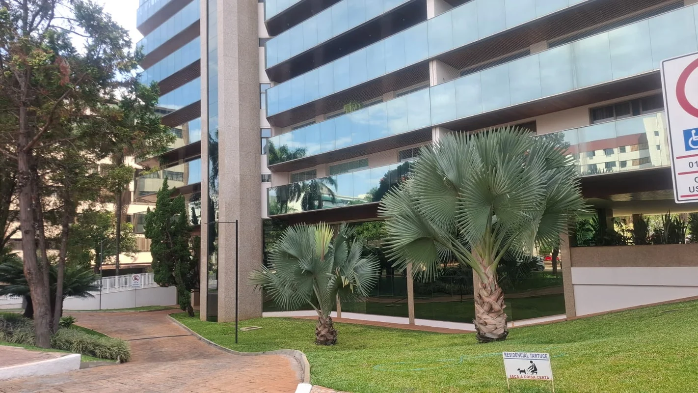 Descubra um duplex exclusivo na SQS 211, uma das quadras mais desejadas da Asa S...