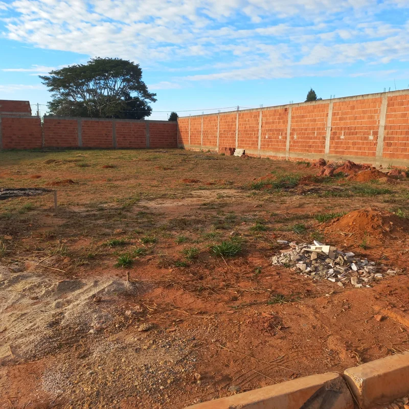 VENDO LOTE DE 400 MTS EM CONDOMINIO FECHADO NA 26 DE SETEMBRO AVALIO CARRO POPUL...