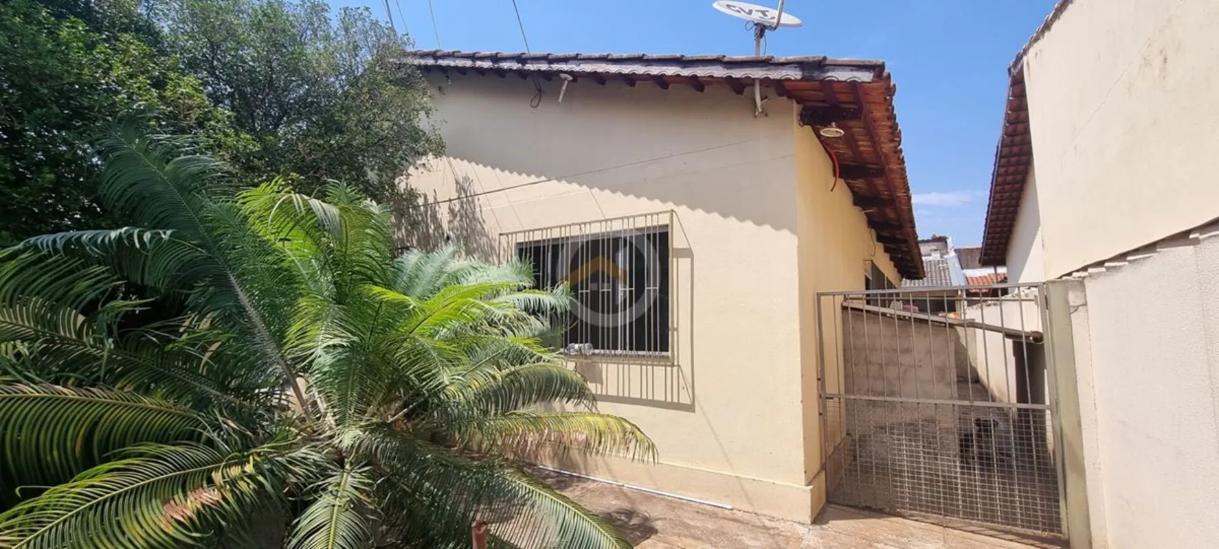 Casa espaçosa e aconchegante à venda no bairro Setor Urias Magalhães em Goiânia-...