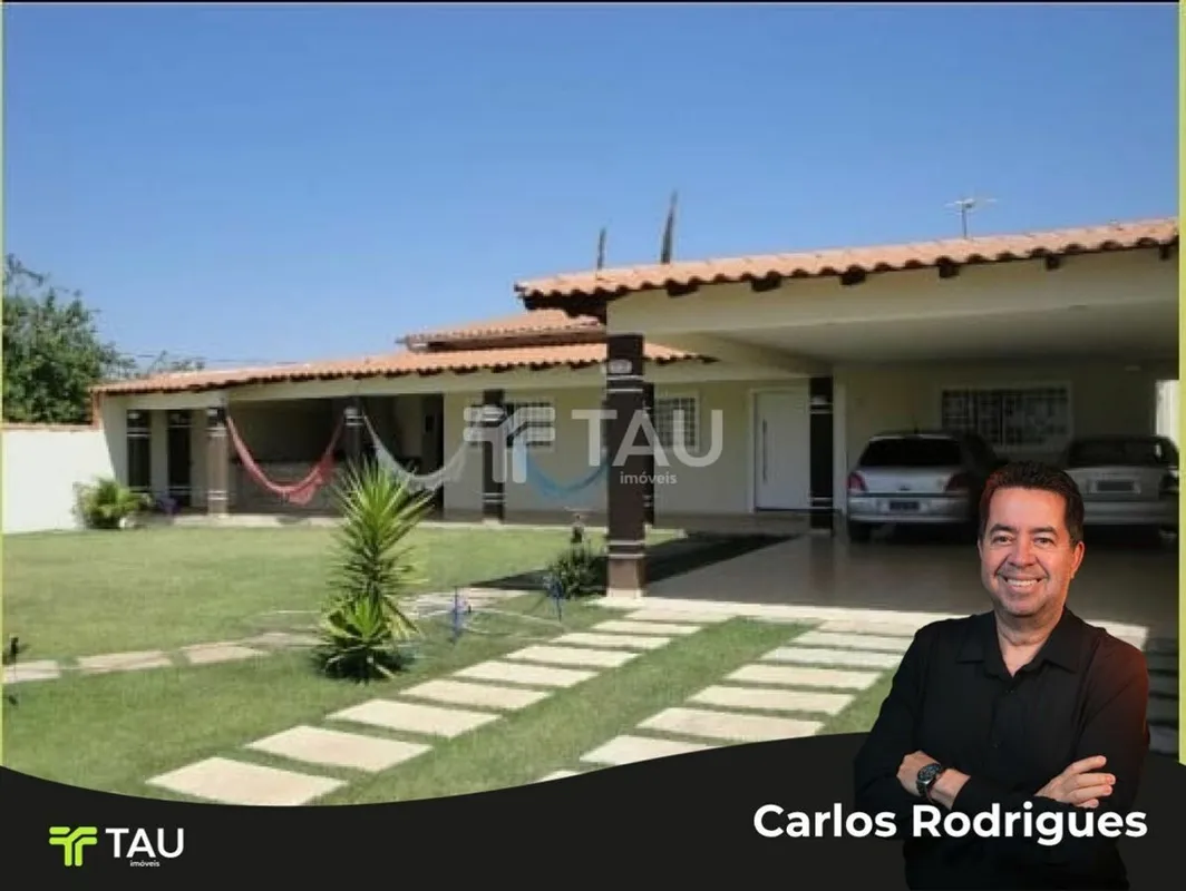 CASA TERREA DE ESQUINA EM ÓTIMA LOCALIZAÇÃO NA RUA 6 DE VICENTE PIRES.ÁREA ÚTIL:...