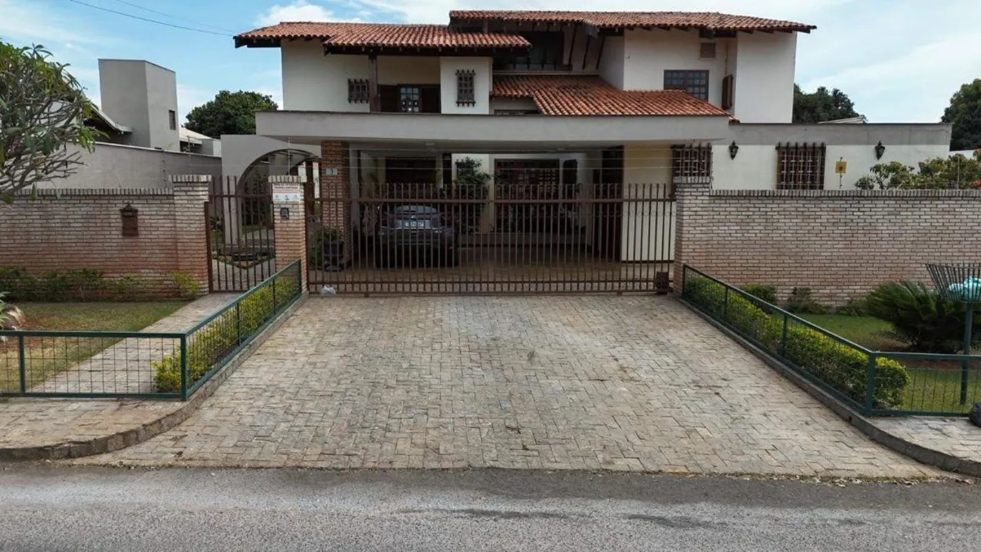 Casa de 4 Suítes com Ampla Área Externa no Lago Norte Casa à venda em Brasília, ...
