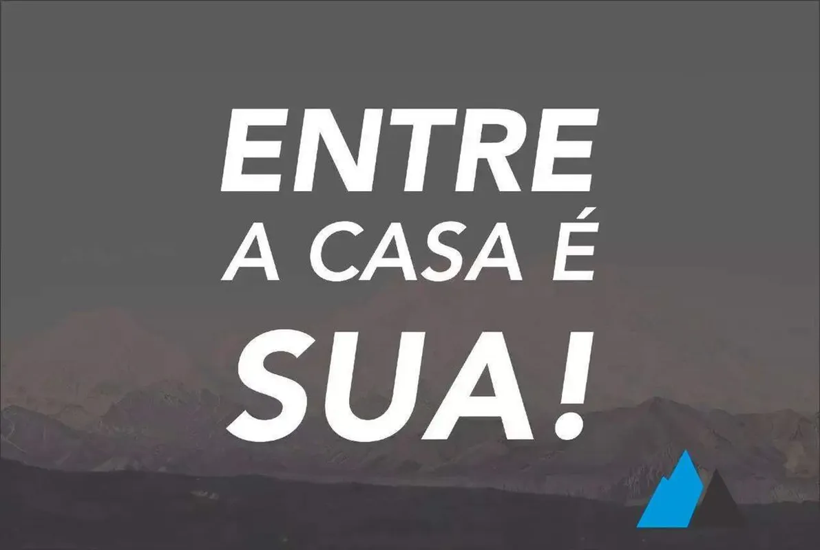 Descubra seu novo lar na charmosa Casa no Lago Norte, em Brasília. Situada na SH...