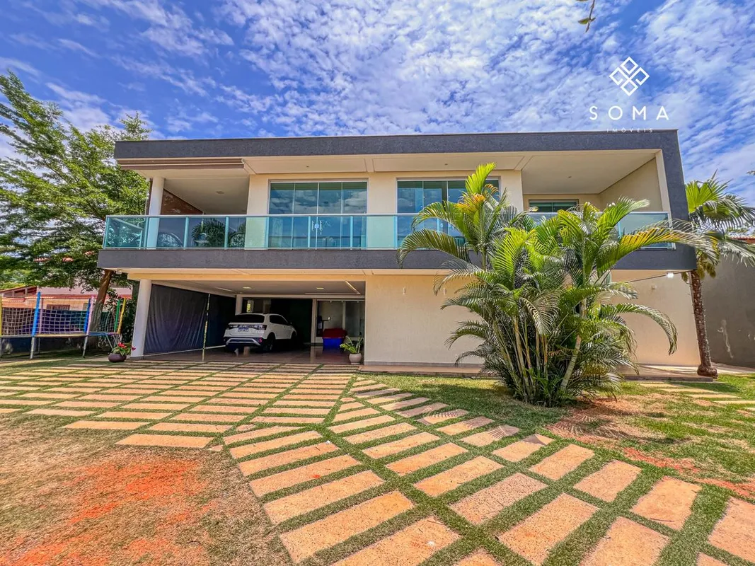 Casa de alto padrão, nascente, com vista privilegiada e localização próxima à po...