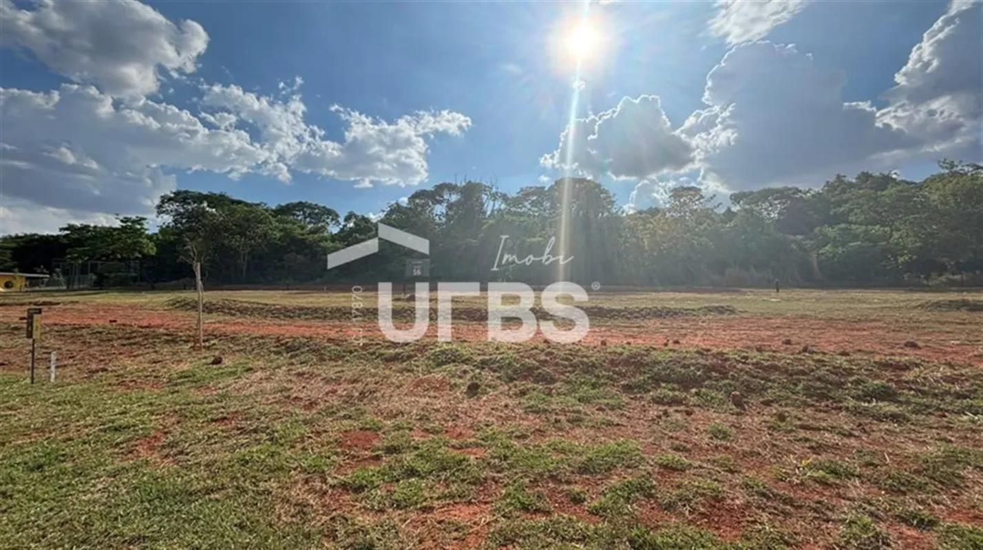 COD U-0028181 - Lote exclusivo de 626 m² no Plateau D'or, situado na área mais a...