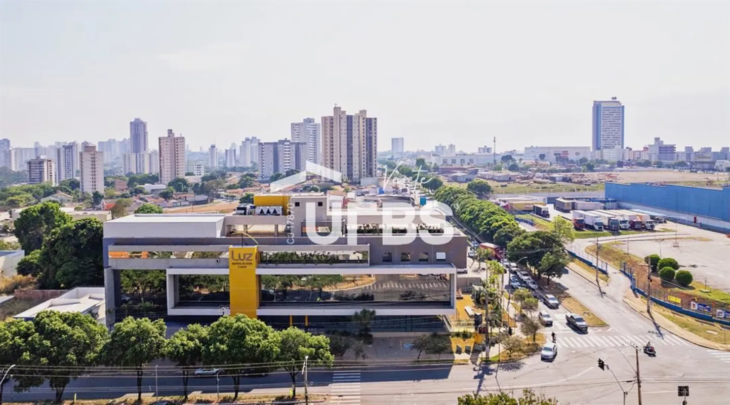 COD U-0028045 - Prédio Comercial de Alto Padrão à Venda! Ideal para hospital, cl...