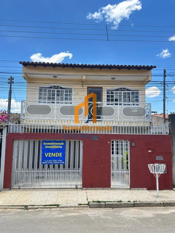 investimmob Imobiliária vende Sobrado na QR 401 Samambaia NorteProximidades: sup...
