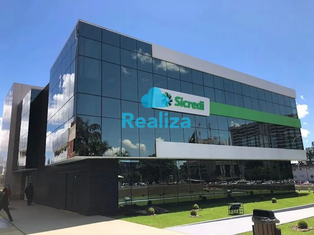 Esta sala no subsolo é um empreendimento de 405,00m² em contrapiso, depósito e e...