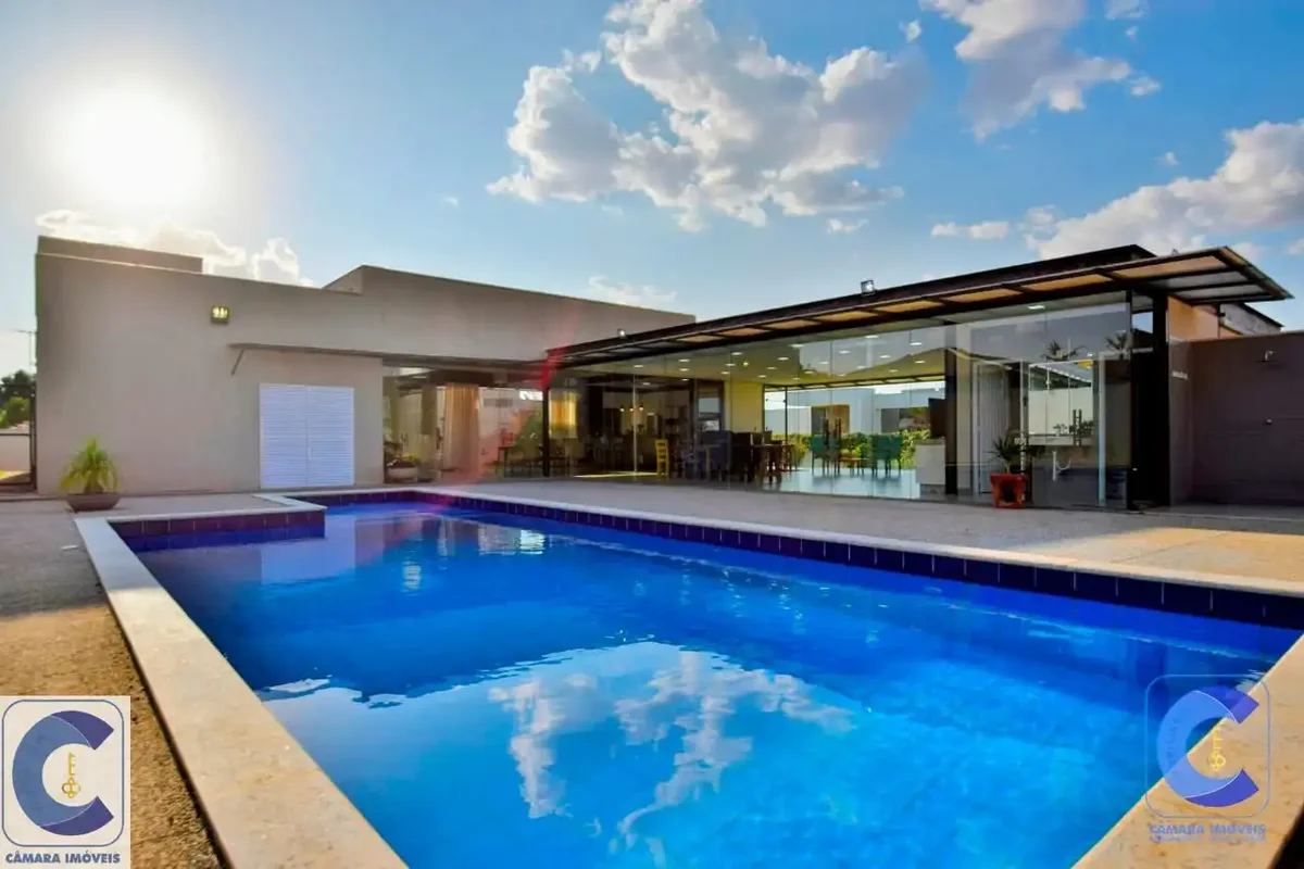 Casa de Cinema no Park Way – Quadra 28Uma residência exclusiva que une arquitetu...