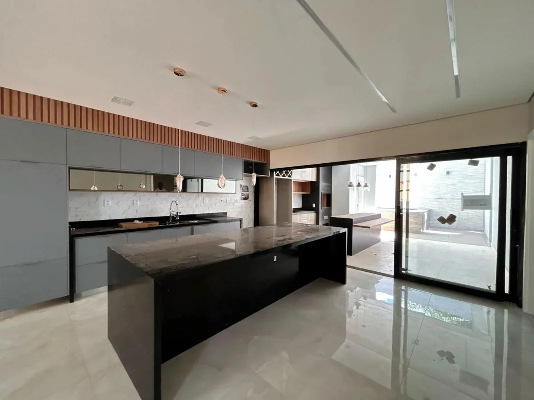 3 SUÍTES, CONDOMINIO FECHADO, LOTE 265,12m², ECRITURADO. SHA CJ 06 - ARNIQUEIRAS...