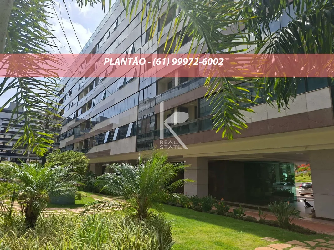 Apartamento com 310m² privativa, salão, lavabo, 2 suítes, armários, cozinha plan...