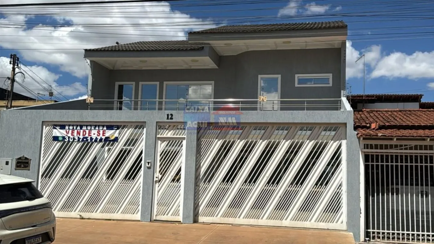 OPORTUNIDADE ÚNICA SOBRADO MODERNO E SOFISTICADO NA QNE 09, TAGUATINGA NORTE! En...